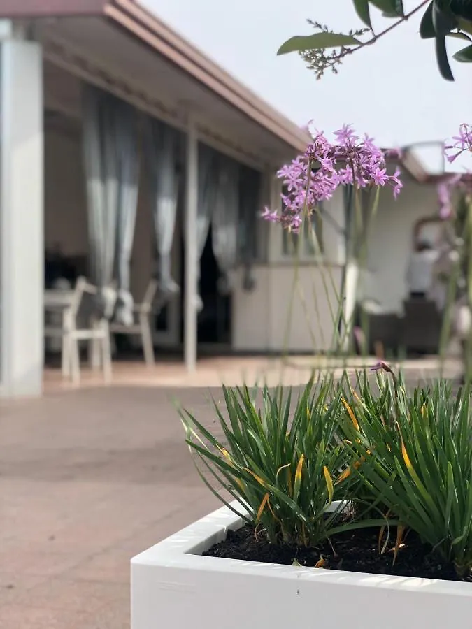 La Casa Del Viaggiatore Milazzo Lodge
